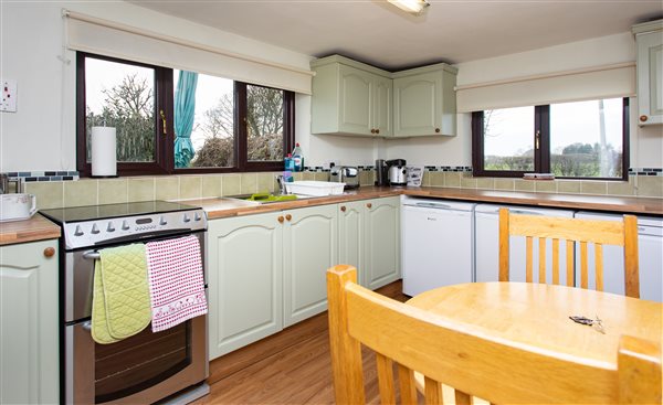 Kitchen in Snug 